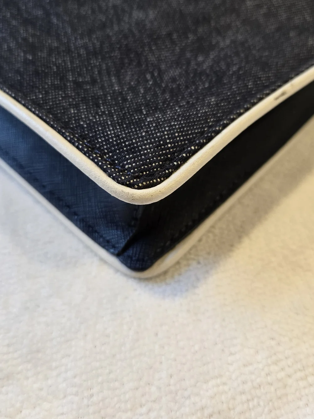 kate spade Dark Denim and Cream Crossbody Bag/ Pouch EUC - Picture 6 of 14